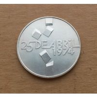 Португалия, 100 эскудо 1976 г., серебро 0.650, Революция гвоздик 25 апреля 1974 г.