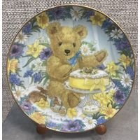Декоративна тарелка Franklin Mint. Пасхальное Угощение Тедди. Англия. 20.5 см.