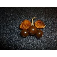 С Рубля!!Янтарная Брошь Вишни Старая Германия (SBM) 20-40-ые