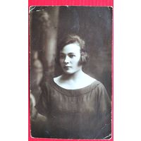 Фото женщины. 1926 г.. 8.5х14 см.