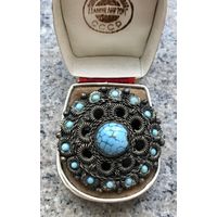 Брошь. Брошь-кулон