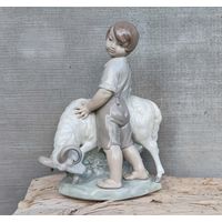 Lladro Nao Мальчик с бараном статуэтка Испания