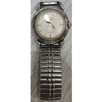 Часы нечастые. Родина, автоподзавод, амортизация. Родной браслет - всеразмерник.