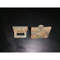 2 старых запорных устройства