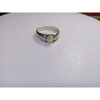 С рубля без мц. кольцо с белой вставкой на тонкий пальчик. 925пр. 1.6х1.7см. диам.