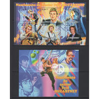 Мозамбик 2012** Легенды Музыки Британская рок-группа The Beatles, Вокалист и бас-гитарист Пол Маккартни