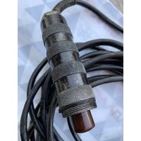 Супер  изготовленная  из  прочнейшего  титанового  сплава РИФЛЁНАЯ ручка с кнопкой пуска сброса  грузовой  тележки с ИЛ-76!!!