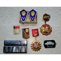 Значки, зажигалка СССР