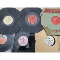 Пластинки патефонные  18 патефонные и 2 винил.