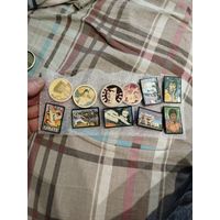 Значки пластик,с рубля