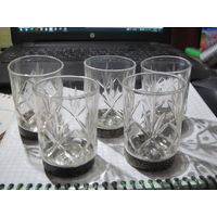 Рюмка, стопка хрустальная на мельхиоре 6 см.