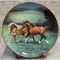 Декоративная тарелка Franklin Mint. Дикий и свободный. Сделано в Португалии. 20.5 см