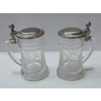 Кружечки стеклянные "Коньячные, ликёрные" (охотничий сюжет, резьба по стеклу). 70-е годы Германия. Высота 8.5 см. - 2 шт.