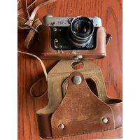 Более поздняя модель"ФЭД-3" 1964-1980 г .без"  выступа"  с кофром по-родне. от состояния и цена.