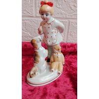 КОЛЛЕКЦИОННАЯ ФАРФОРОВАЯ СТАТУЭТКА А НУ КА ОТНИМИ  ЗКХ СССР РАННЯЯ ОРИГИНАЛ  ЛОТ 2 .  Распродажа Коллекции !!! . Экспресс  Аукцион  с рубля без МПЦ и прочего 3 ДНЯ  .Много лотов в продаже .