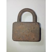 Замок старинный . ( Надпись - ДОМ ) . Под интересный ключ .