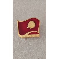 Значек знак Ленин,200 лотов с 1 рубля!!!
