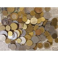 Сборный лот монет без СССР и РФ. Почти 0,5 кг