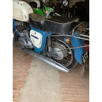 Мотоцикл "Иж-планета 3" на ходу. Есть некоторые зап.части. С документами.