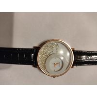 Часы женские кварцевые