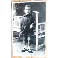Фото мальчика. 1930-е. 8х13 см.