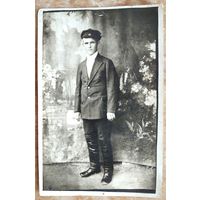 Фото мужчины. 1930-е. 9х13.5 см.
