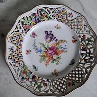 Тарелка прорезной фарфор. Живопись. Dresden. 1920 г.