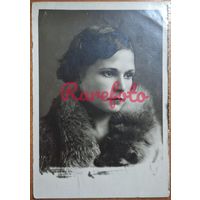 1930-е Дама с лисой мех формат типажи ретро