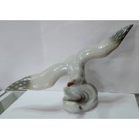 Статуэтка фарфоровая "Чайка, Альбатрос" 60-е годы ФФЗ Минск. Целая, без реставрации.