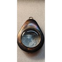 Чехол от старых карманных часов.