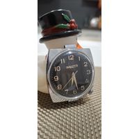 Часы Ракета