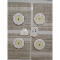 Светодиодная лампа 4 шт.с пультом.