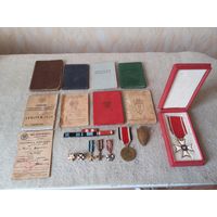 Большой лот польских наград и документов.