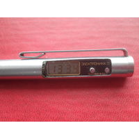 Ручка с электронными часами.Часы идут,стержень не пишет.