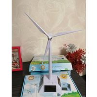 Ветрогенератор на солнечной батарее.