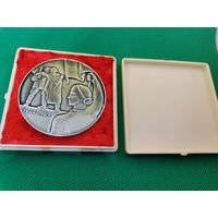 Настольная медаль СССР алюминий 25 лет освобождения Белоруссии