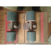 Ролики от старого скейборда, тяжёлые. На тачку по твёрдой поверхности.