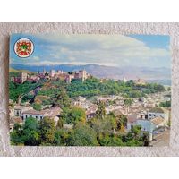 Испания, Гранада. Общий вид на Альгамбру. Сьерра-Невада