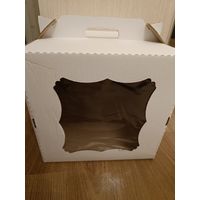 Продам коробку для торта с окном и с подложкой НОВАЯ