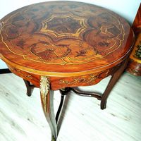 Журнальный столик.