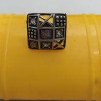 Серебряная серьга, с пробой 925, одна, 3 страха,компании Jenavi. /Проба, клеймо/