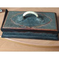 Шкатулка для драгоценностей.