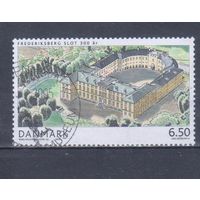 [803] Дания 2004. Культура.Архитектура.Королевский дворец. Гашеная марка.