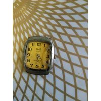 Часы наручные Q&Q ,   тикают. Состояние на скане.