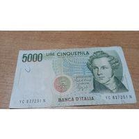 5000 лир 1985 года Италии (немножко подклеен уголок)