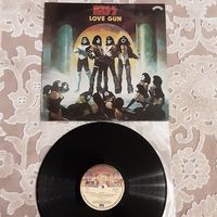 KISS - 1977 - LOVE GUN (UK) LP