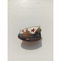 Знак ,,Ленинградский комсомолец''.