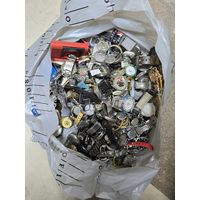 Часы разные одним лотом