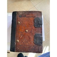 Старая церковная книга (ориентировочно 17 века, водяные знаки присутствуют,после небольшой реставрации)