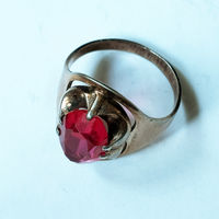Серебряное кольцо 875 пробы с корундом. СССР.